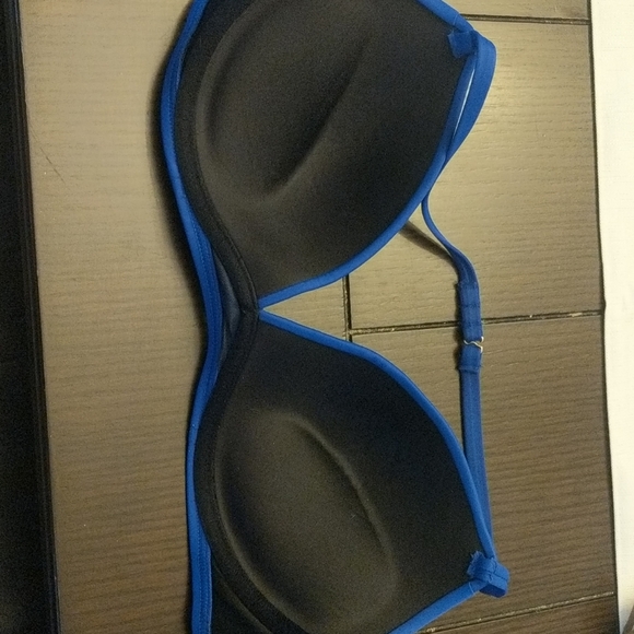 Victoria's Secret Swim Top - Picture 3 of 6